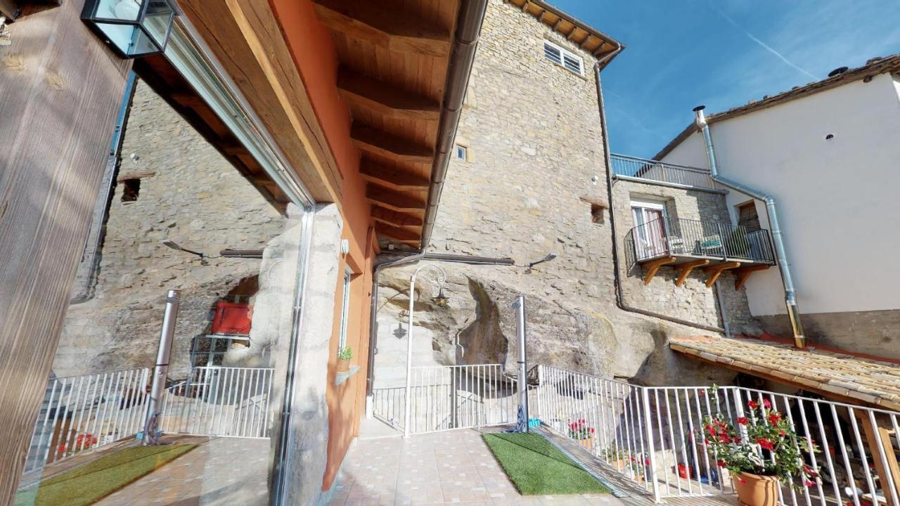 Casa Rural La Abadia-Apartamentos Graus Exteriér fotografie